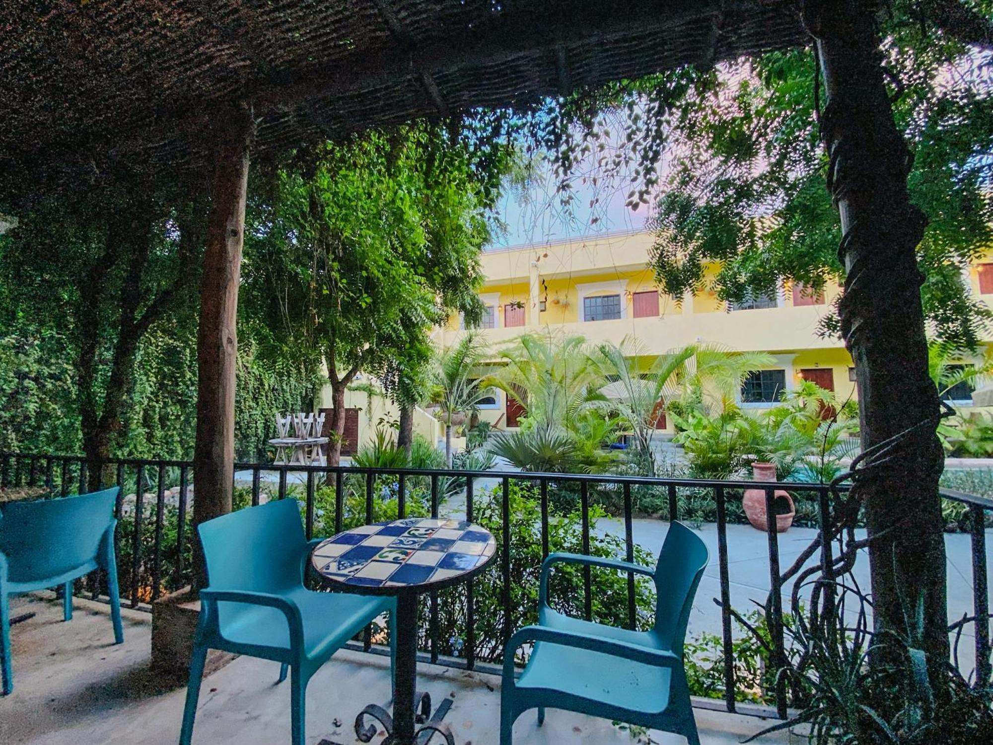 Gallo Azul Hotel, En El Corazon De Todos Santos Exterior foto